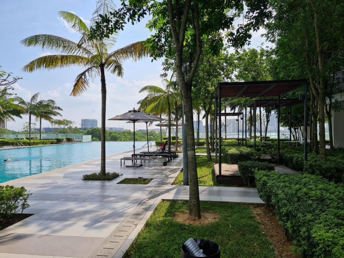Sweet Homes At Cybersquare Cyberjaya Exteriör bild